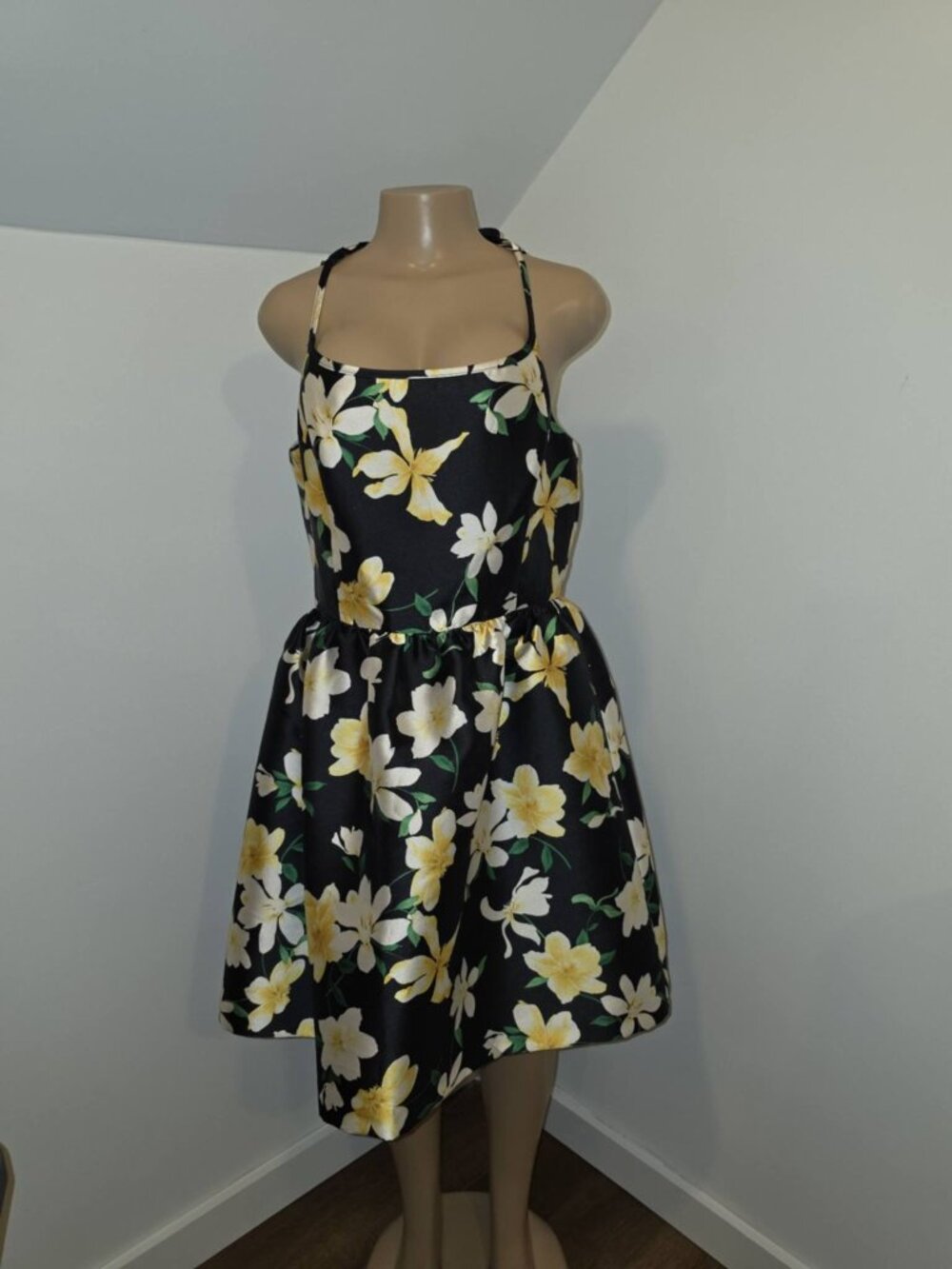 Julia Jordan Size 14 Black Yellow Floral Fit & Flare Dress Sleeveless